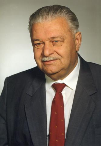 Dr. Angyal Béla alapító főigazgató